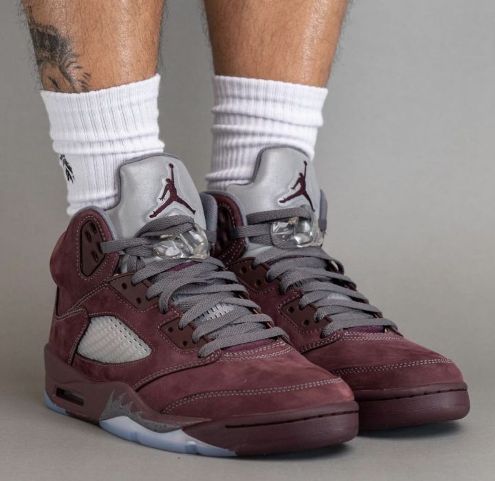 篮球鞋, 球鞋, DZ4131-600, Air Jordan 5 “Burgundy”, Air Jordan 5 - 全新曝光！Air Jordan 5 “Burgundy”震撼上脚照片揭晓