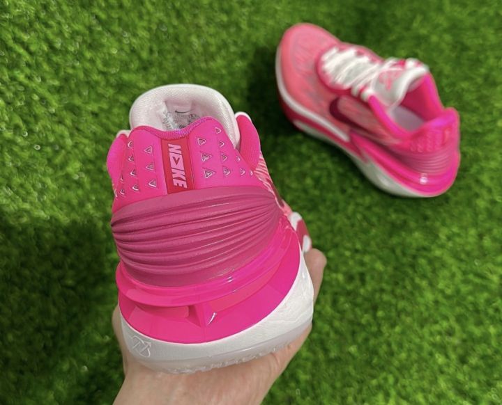 Nike Air Zoom GT Cut 2 WMNS “Hyper Pink”, FQ8706-604 - 热辣登场！NIKE AIR ZOOM GT CUT 2 “HYPER PINK” 鞋款曝光！