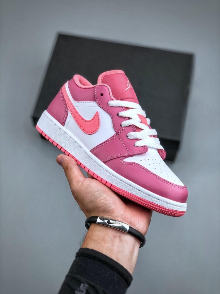 篮球鞋, 球鞋, Jordan Air Jordan 1Low Desert Berry, Jordan Air Jordan 1, Air Jordan 1, 553560 616 - 乔丹 Jordan Air Jordan 1Low Desert Berry 潮流经典 防滑耐磨 低帮 复古篮球鞋 GS 粉白色 553560 616