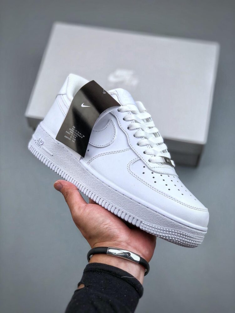 运动板鞋, 板鞋, Triple White, Nike Air Force 1Low“Triple White”, Nike Air Force 1, CW2288-111, Air Force 1 - 耐克 Nike Air Force 1Low“Triple White” 复古休闲 耐磨防滑 低帮 运动板鞋 纯白 CW2288-111