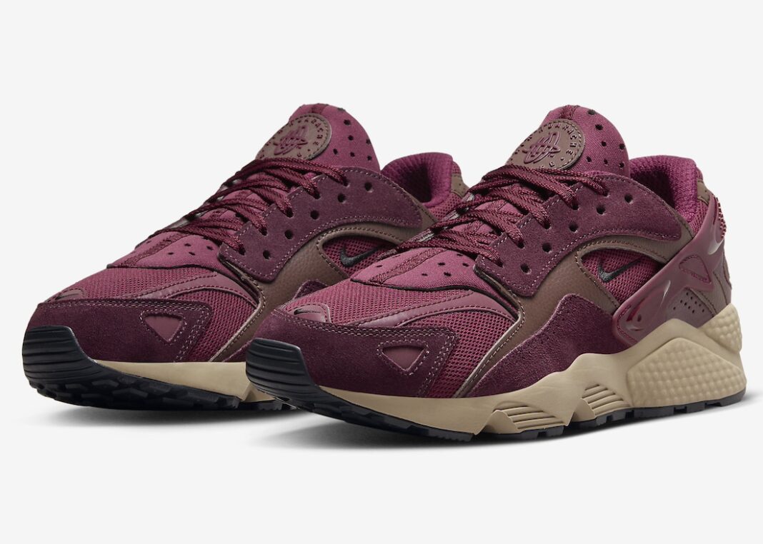 运动鞋, 服装, UA, RO, Nike Sportswear, Nike Air Huarache - 2023 年 11 月发布：耐克 Air Huarache Runner "Night Maroon"