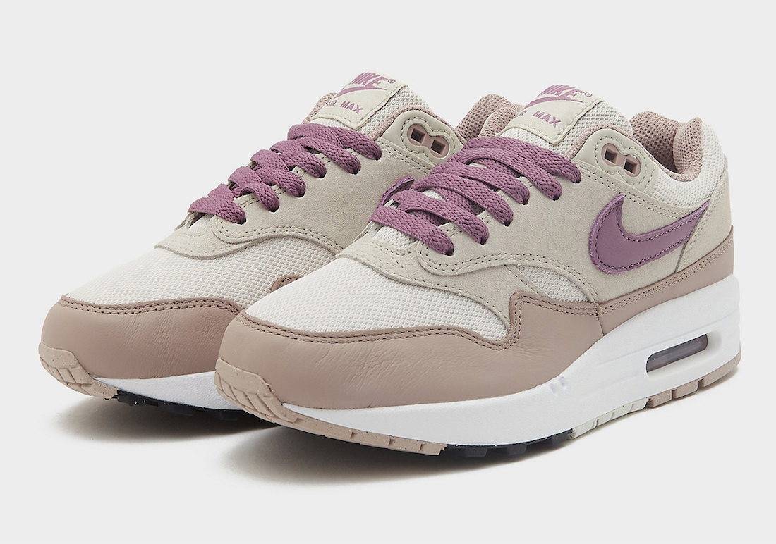 运动鞋, Nike Sportswear, Nike Air Max 1, Nike, Air Max 1 - 2023年11月发布的Nike Air Max 1 SC "Violet Dust"