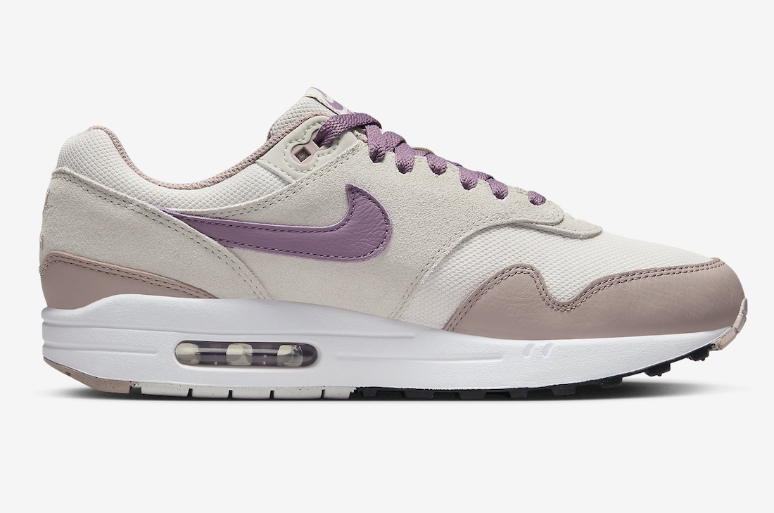 运动鞋, Nike Sportswear, Nike Air Max 1, Nike, Air Max 1 - 2023年11月发布的Nike Air Max 1 SC "Violet Dust"