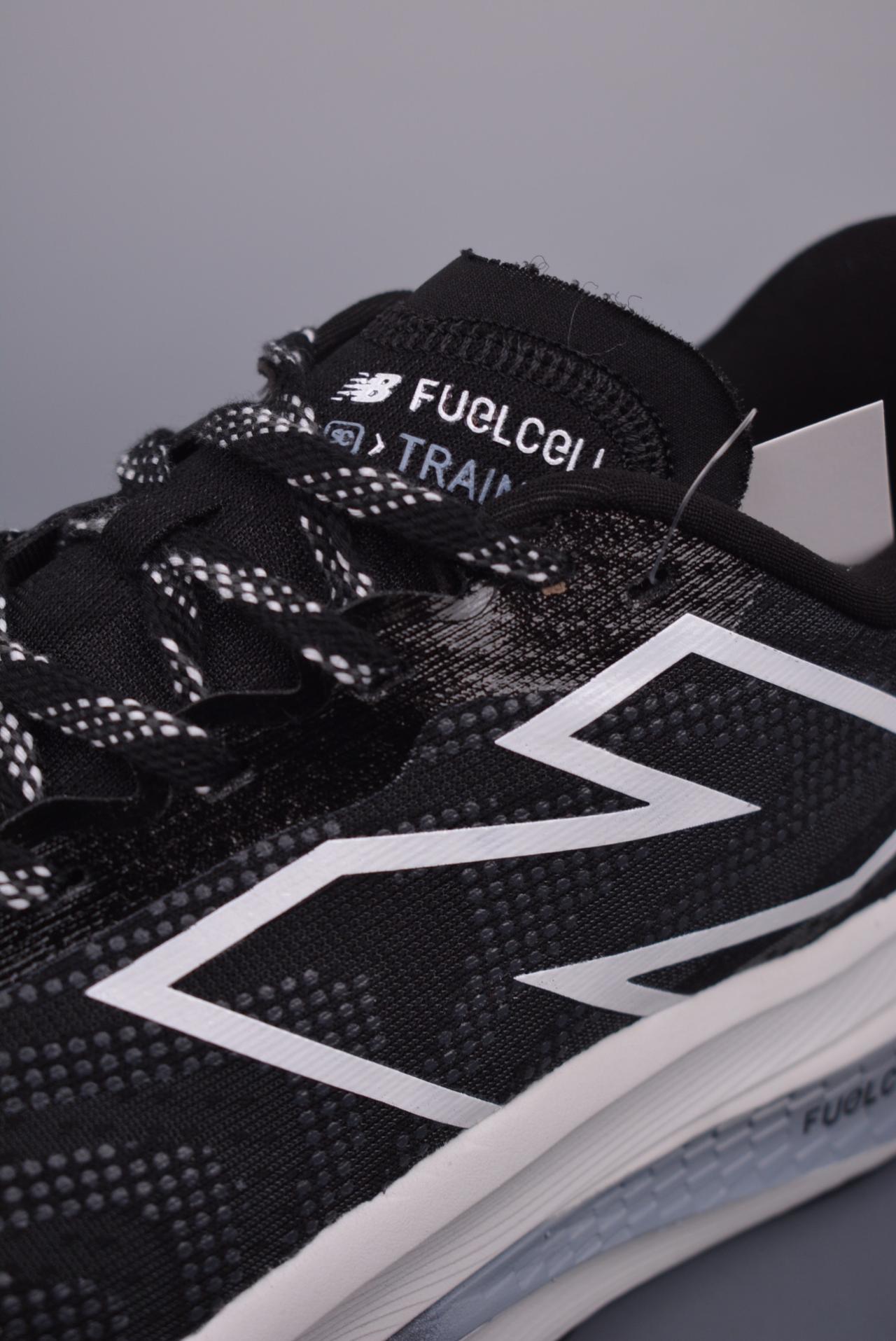 运动鞋, 跑鞋, 跑步鞋, New Balance - New Balance NB FuelCell Supercomp Trainer V2 高帮跑步鞋 货号: WRCXBW3MK