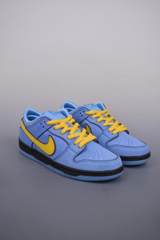 运动鞋, Nike, Dunk SB Low, Dunk SB, Dunk - Nike Dunk SB Low 飞天小女警联名 泡泡浅蓝 鞋子 官方货号：FZ8320 400J