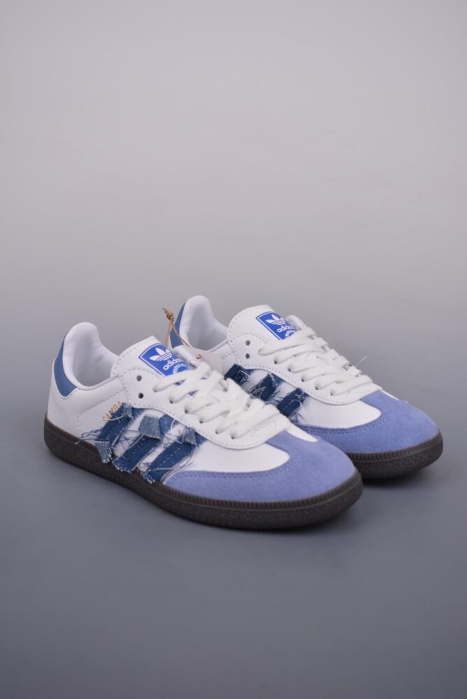 运动鞋, 三叶草, Samba OG, adidas Samba, adidas - Adidas Samba OG 三叶草 鞋款 属于Samba OG系列 低帮鞋 翻毛皮鞋帮 颜色未提及 货号：IG1024HS