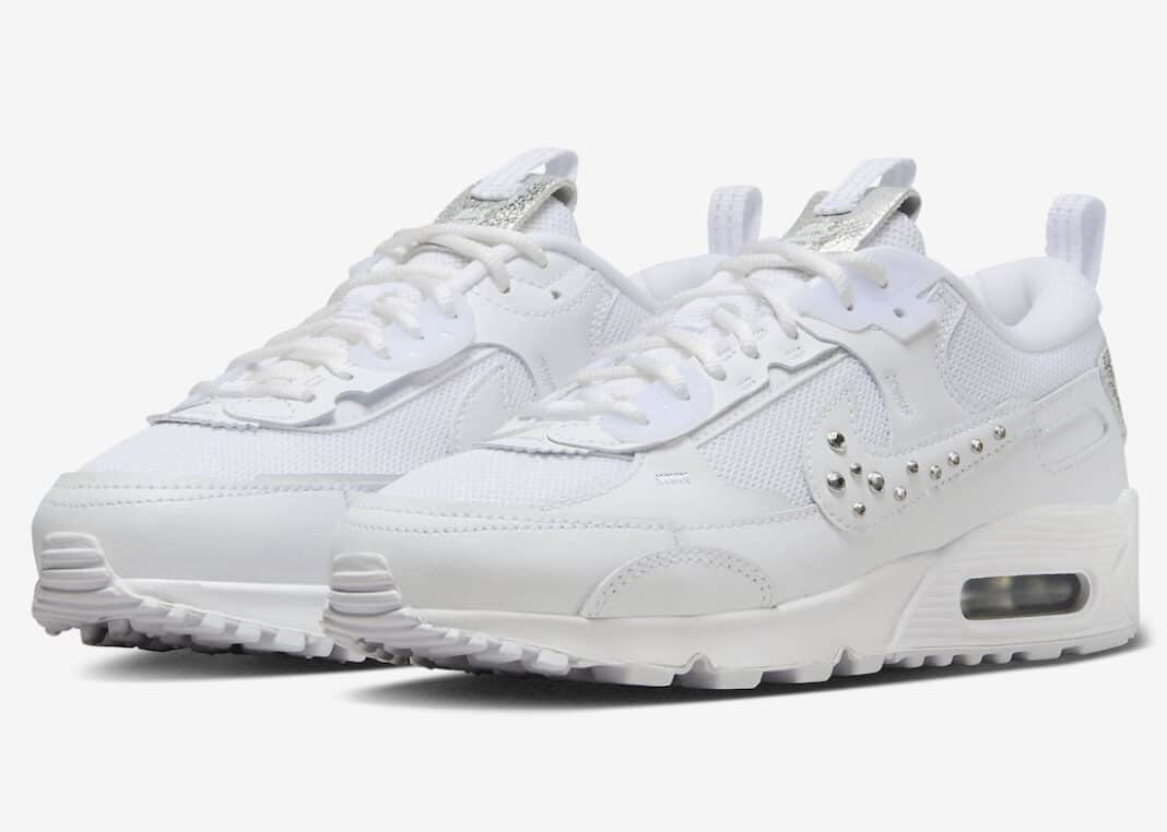 RO, Nike Air Max 90 futura, Nike Air Max 90, Nike, Futura, Air Max 90 - 现可购买Nike Air Max 90 Futura "White Chrome"款式