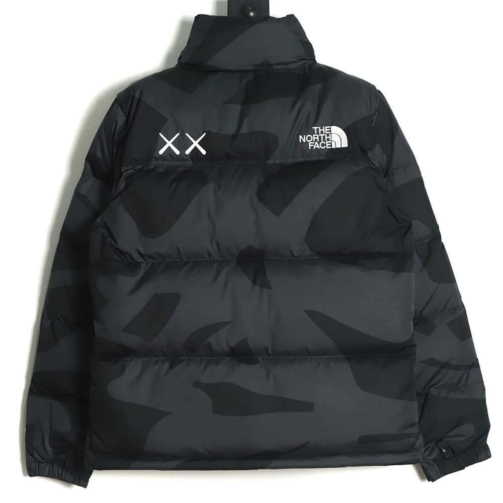 The North Face KAWS 联名 1996 美版羽绒服 TSK1