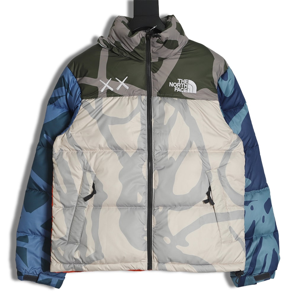 The North Face KAWS 联名 1996 美版羽绒服 TSK2