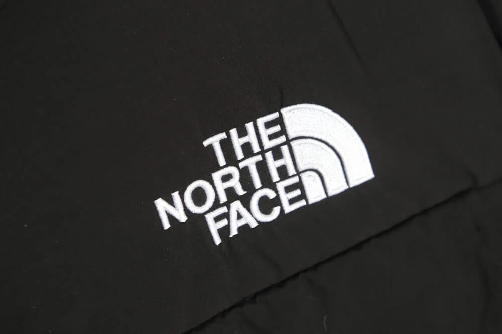 The North Face 22FW 胸前双口袋羽绒服 TSK1