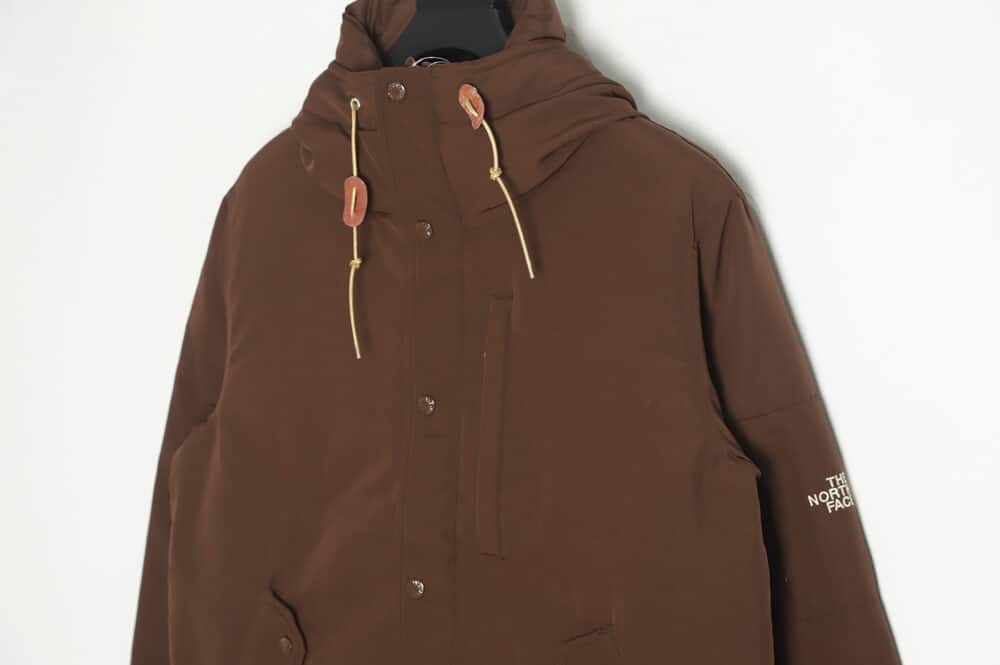 The North Face 22FW联名紫标羽绒服