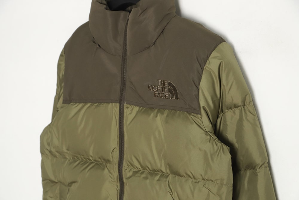 The North Face 1996 Nuptse 经典羽绒服