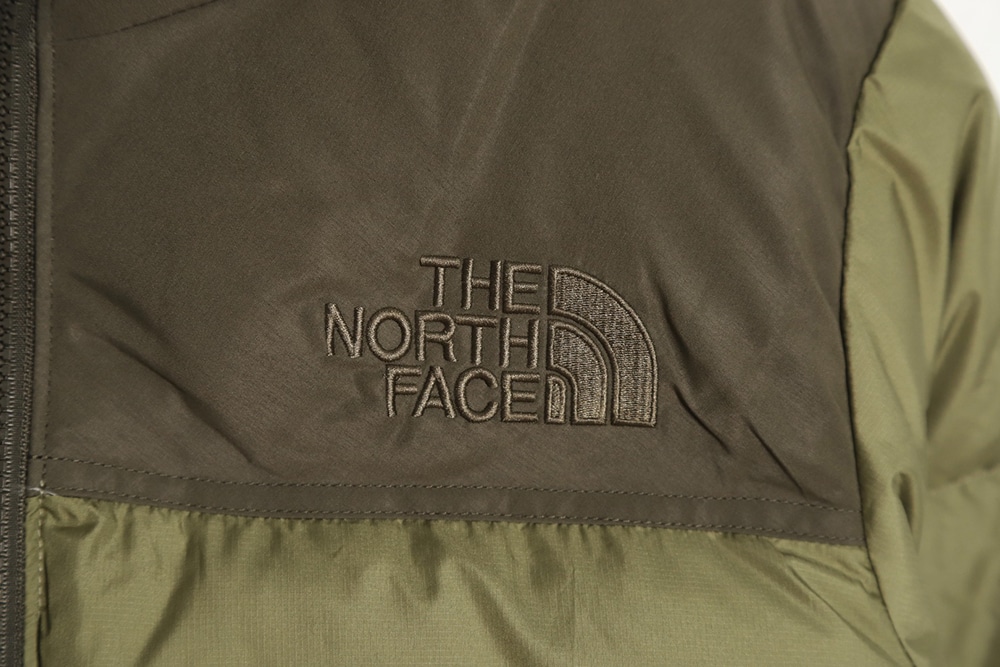 The North Face 1996 Nuptse 经典羽绒服