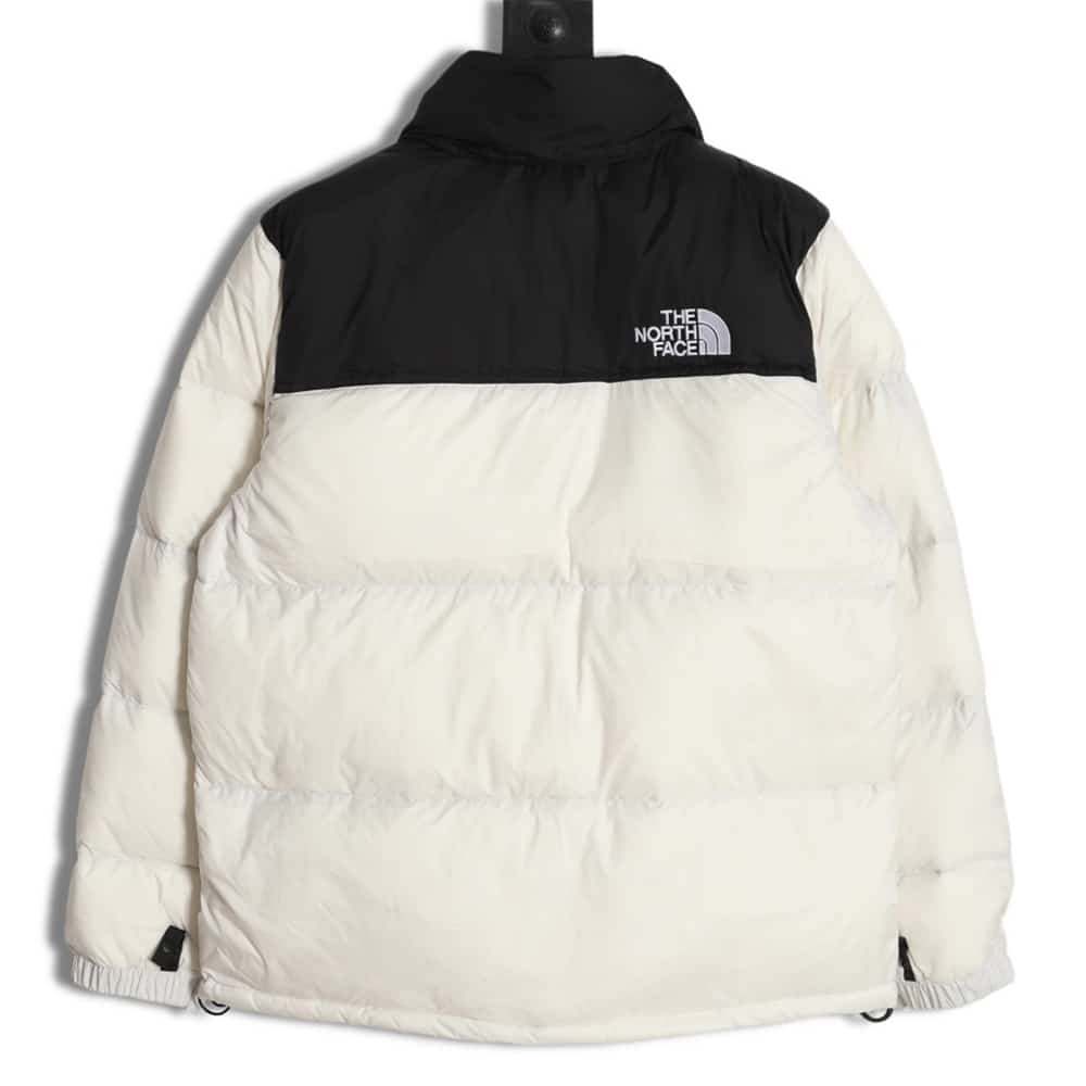 The North Face 1996 Nuptse 经典羽绒服