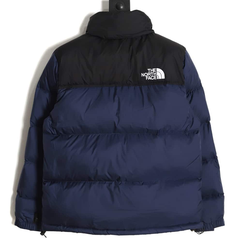 The North Face 1996 Nuptse 经典羽绒服