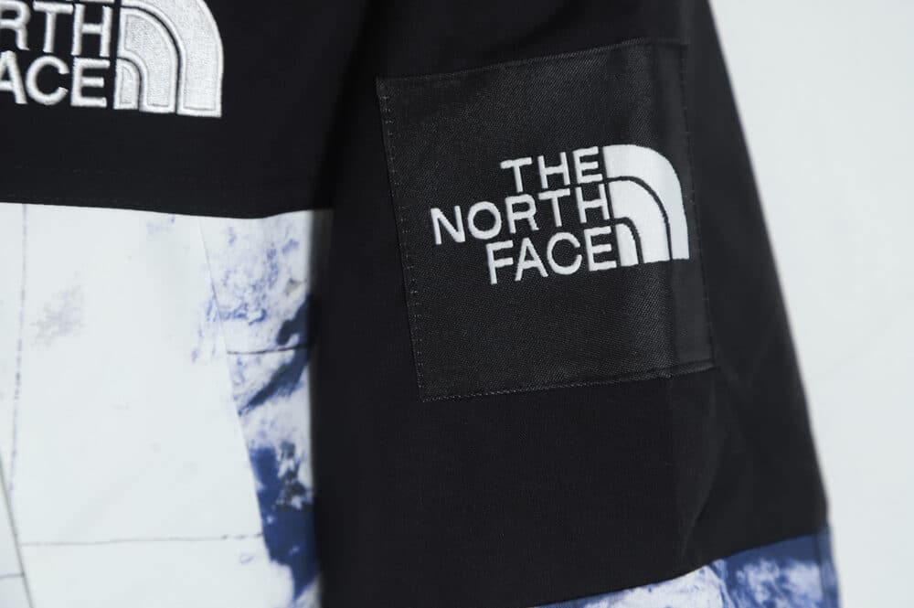 THE NORTH FACE 22ss 扎染刺绣户外夹克