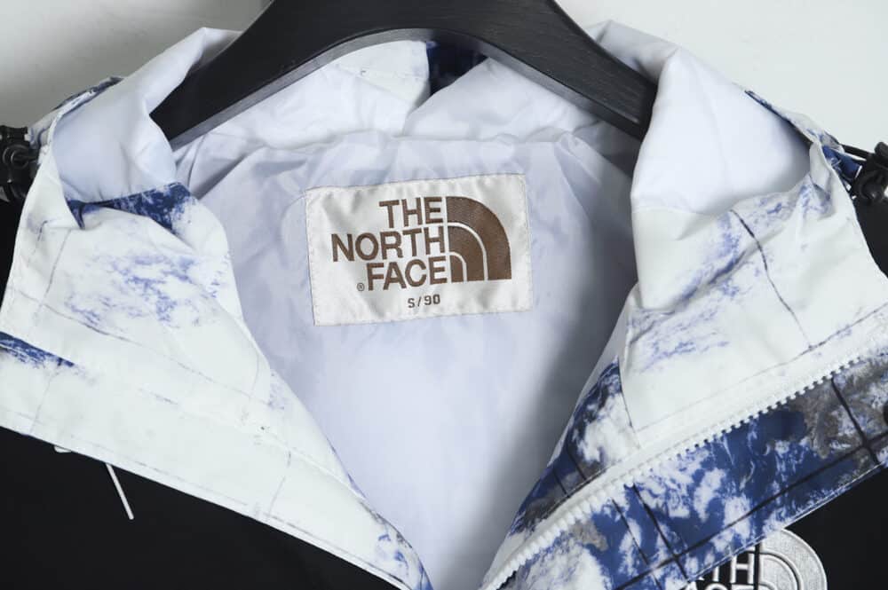 THE NORTH FACE 22ss 扎染刺绣户外夹克