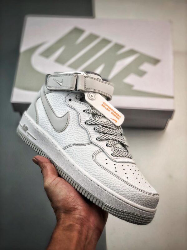 运动鞋, 满天星, Nike Air Force 1'07, Nike Air Force 1, Nike, Air Force 1 - Nike Air Force 1'07 Mid 白灰满天星 高帮运动鞋 货号：MK0619-211