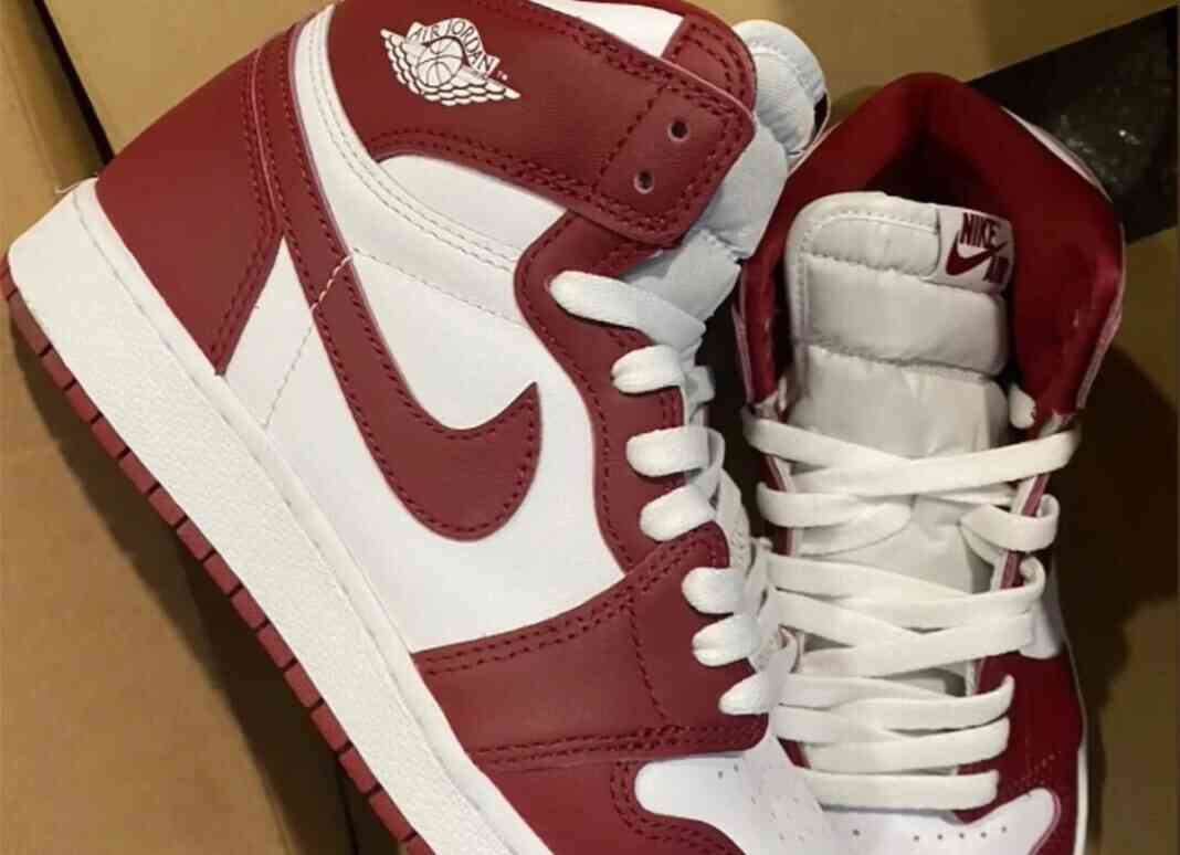 Jordan, Air Jordan 1 High OG, Air Jordan 1 High, Air Jordan 1, Air Jordan - Air Jordan 1 High OG “Team Red” Releases May 2024