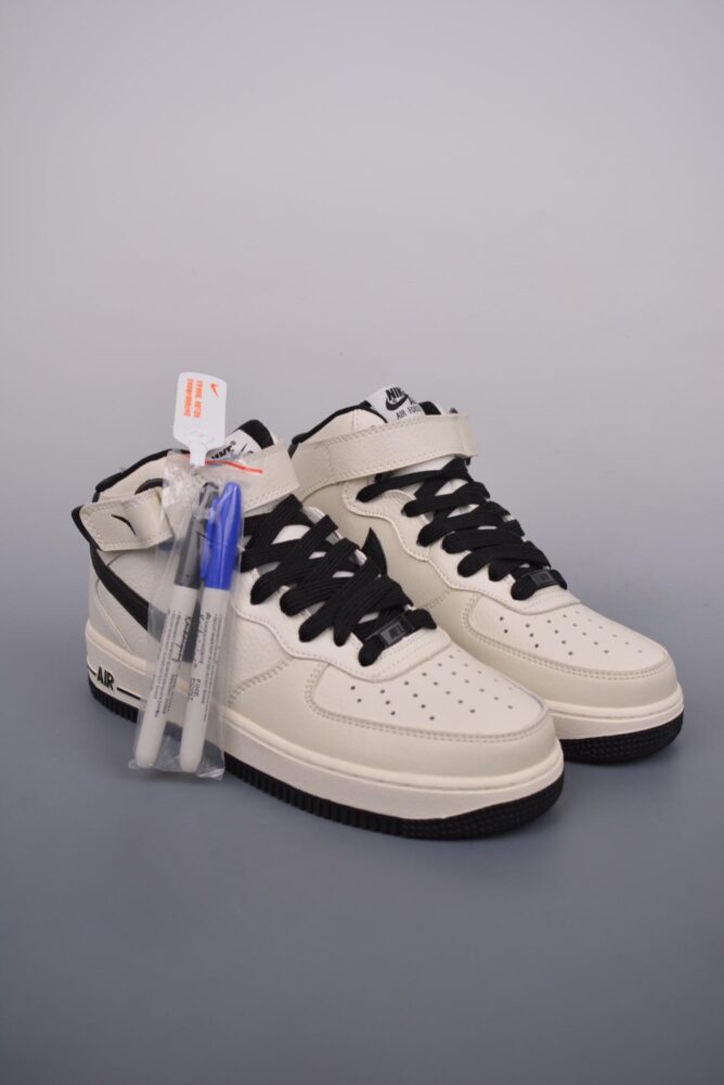 运动鞋, 空军一号, KD, Air Force 1 - Air Force 1 '07 米黑马克笔中帮 货号：PA0920 308WK