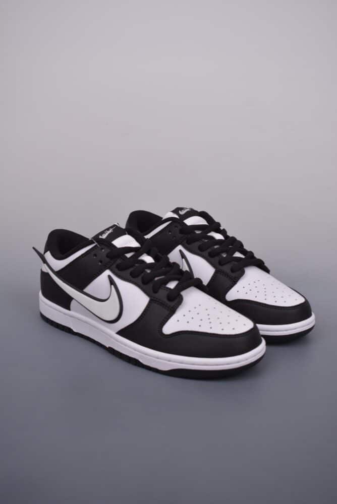 运动鞋, SB Dunk Low, Nike SB Dunk Low, Nike, Dunk Low, Dunk - 品牌：Nike
系列：SB Dunk Low
鞋子类型：DUNK AMBUSH拆解
颜色：黑白
货号：JD1838 310J