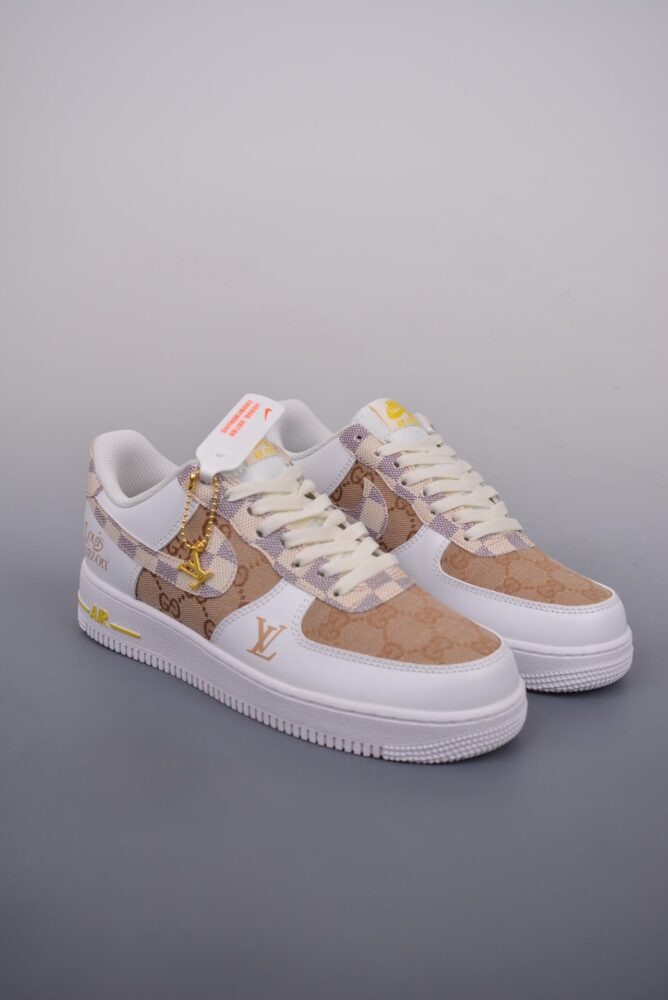 Nike Air Force 1 Low, Nike Air Force 1, Nike, Air Force 1 Low, Air Force 1 - Nike Air Force 1 Low LV联名 鞋子类型 系列 颜色：未提及 货号：CW2288 111K