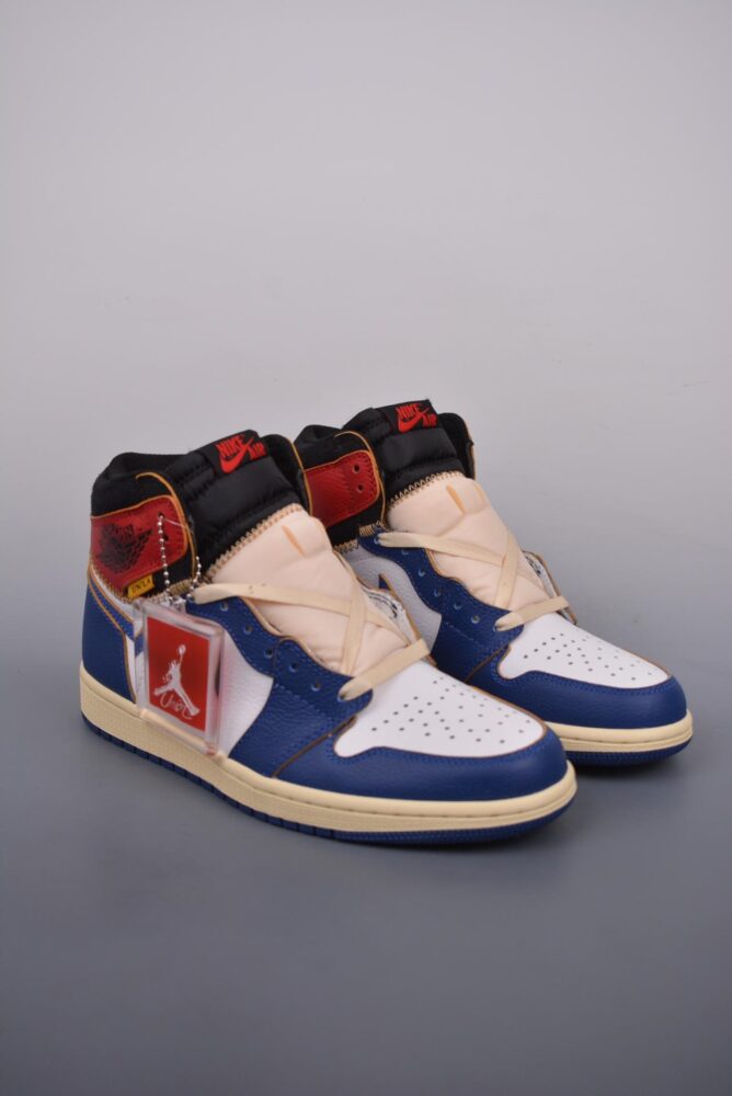 运动鞋, RO, KD, Jordan - Union X AirJordan 1 Retro High NRG 蓝黑红拼接 鞋标规范 鞋垫背胶
货号：BV1300 146CF