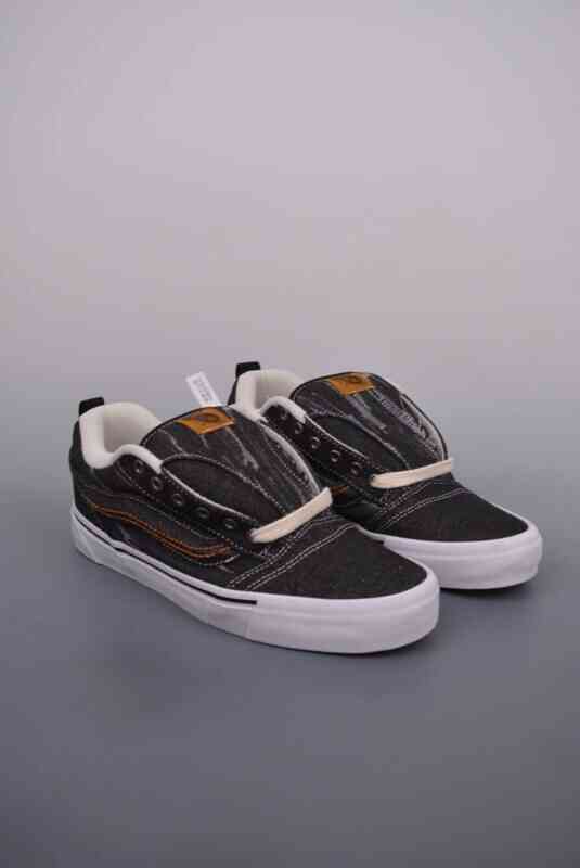 运动鞋, Vans Knu Skool, Vans, Knu Skool - Vans Knu Skool 面包鞋 黑色 牛仔做旧撕裂 货号：VN0009QCBPB